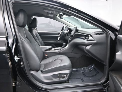 Used 2023 Toyota Camry XSE image 33