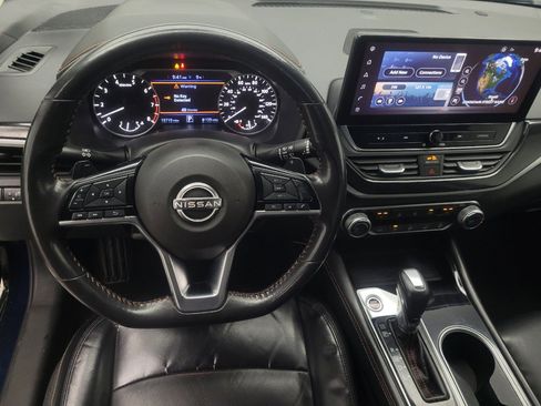 Used 2023 Nissan Altima 2.5 SR w/ SR Premium Package image 22