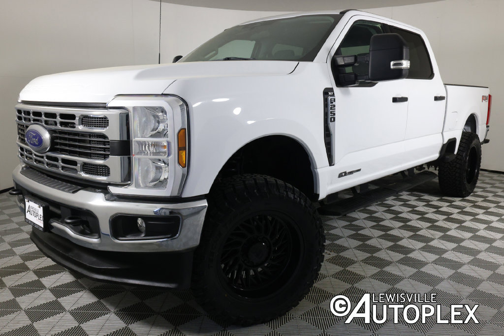 Used 2024 Ford F250 XLT w/ FX4 Off-Road Package AWD/4WD image 1