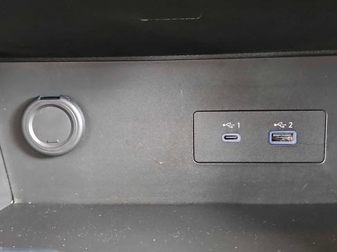 Used 2022 Nissan Pathfinder SL w/ SL Black Package image 32