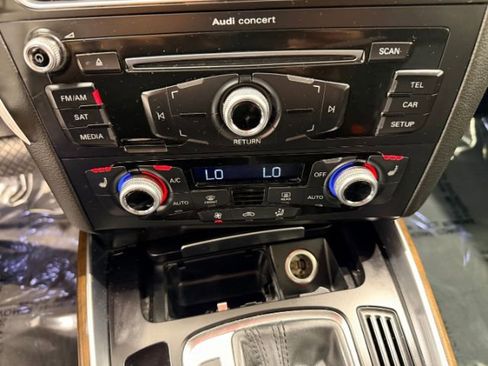 Used 2017 Audi Q5 2.0T Premium AWD/4WD image 40