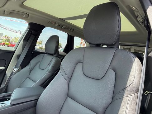 Used 2025 Volvo XC60 B5 Plus AWD/4WD image 23