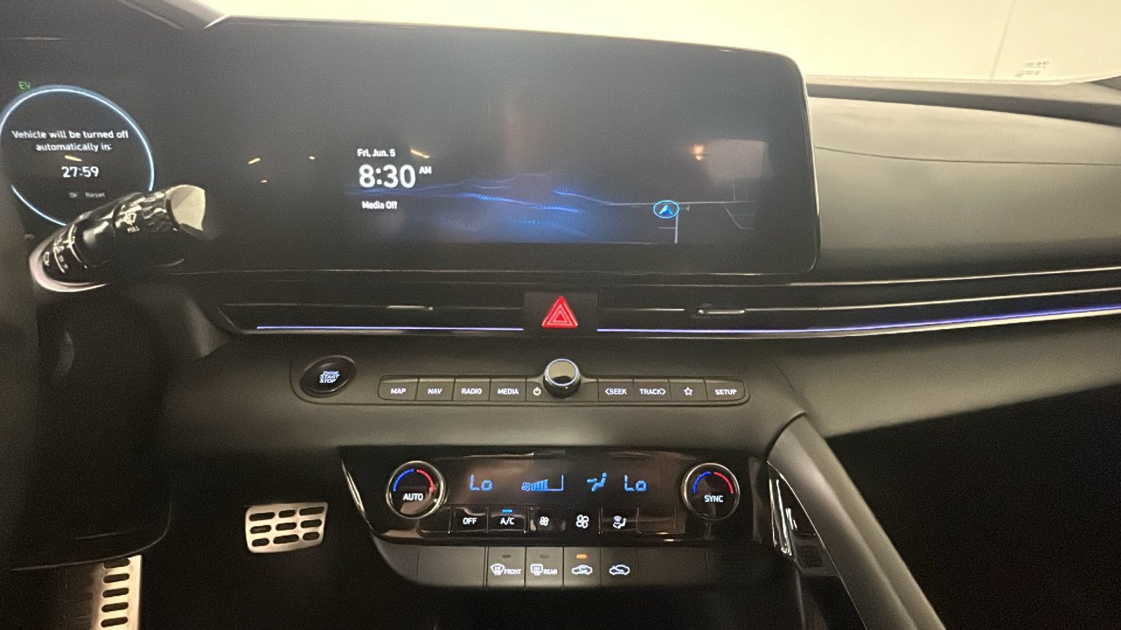 Used 2025 Hyundai Elantra SEL FWD image 28