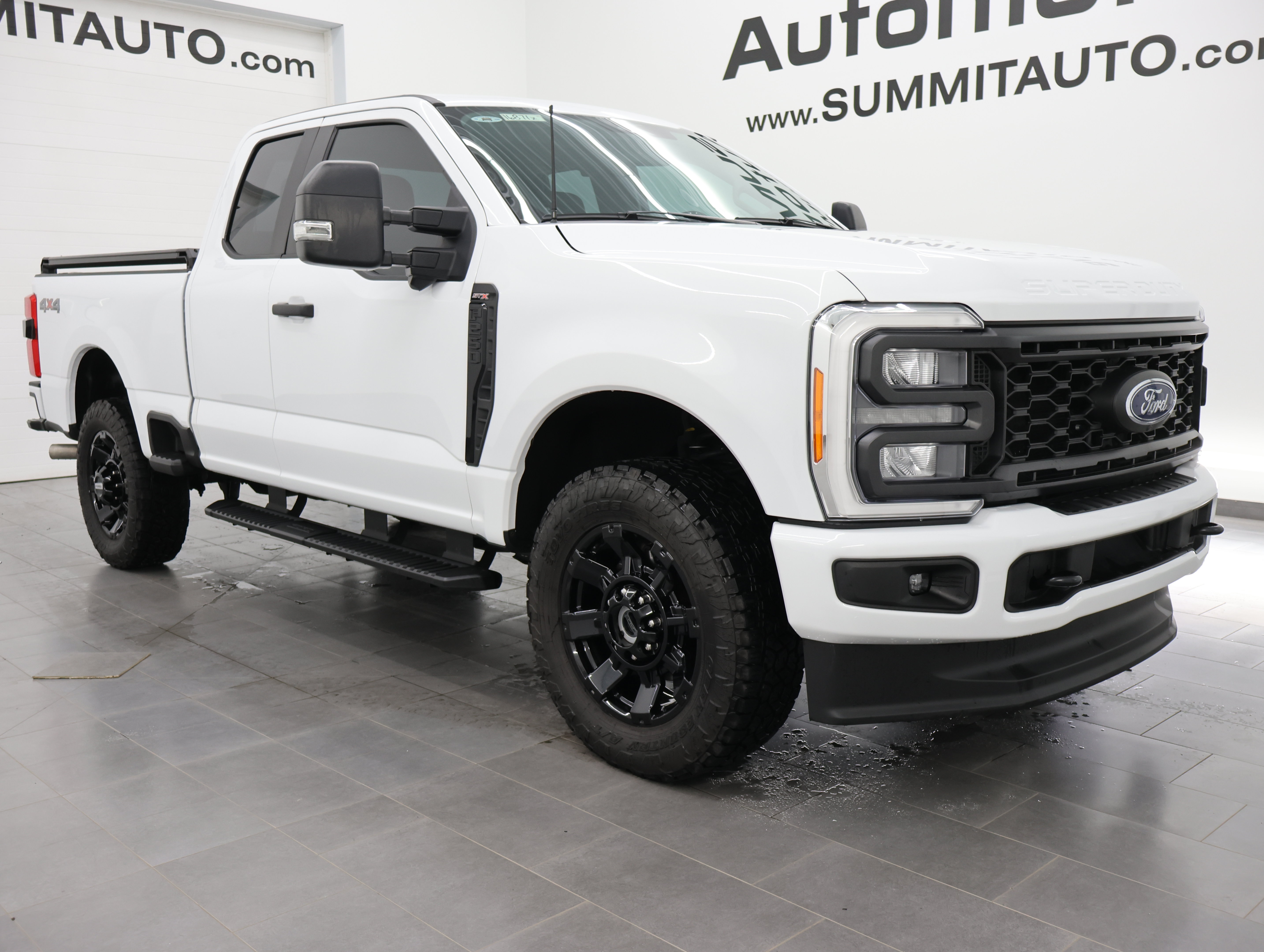 Used 2023 Ford F250 XL w/ STX Appearance Package AWD/4WD image 2