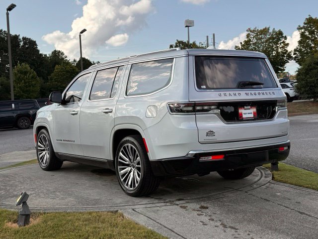 Used 2023 Jeep Grand Wagoneer Series III AWD/4WD image 5