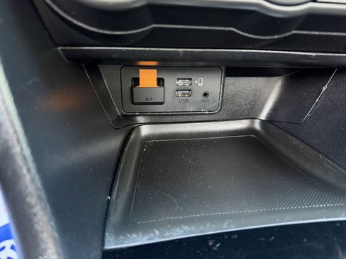 Used 2015 MAZDA MAZDA3 i Sport image 33