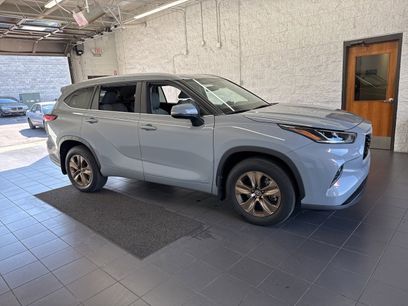 Certified 2023 Toyota Highlander Bronze Edition
