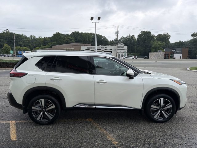 Certified 2023 Nissan Rogue SL w/ SL Premium Package AWD/4WD image 9