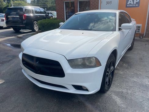 Used 2014 Dodge Charger R/T image 1