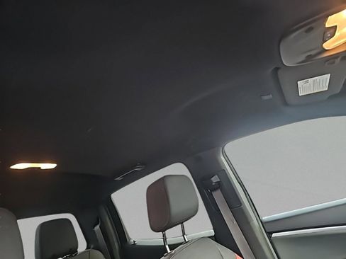 Used 2025 Chevrolet Colorado Z71 image 24