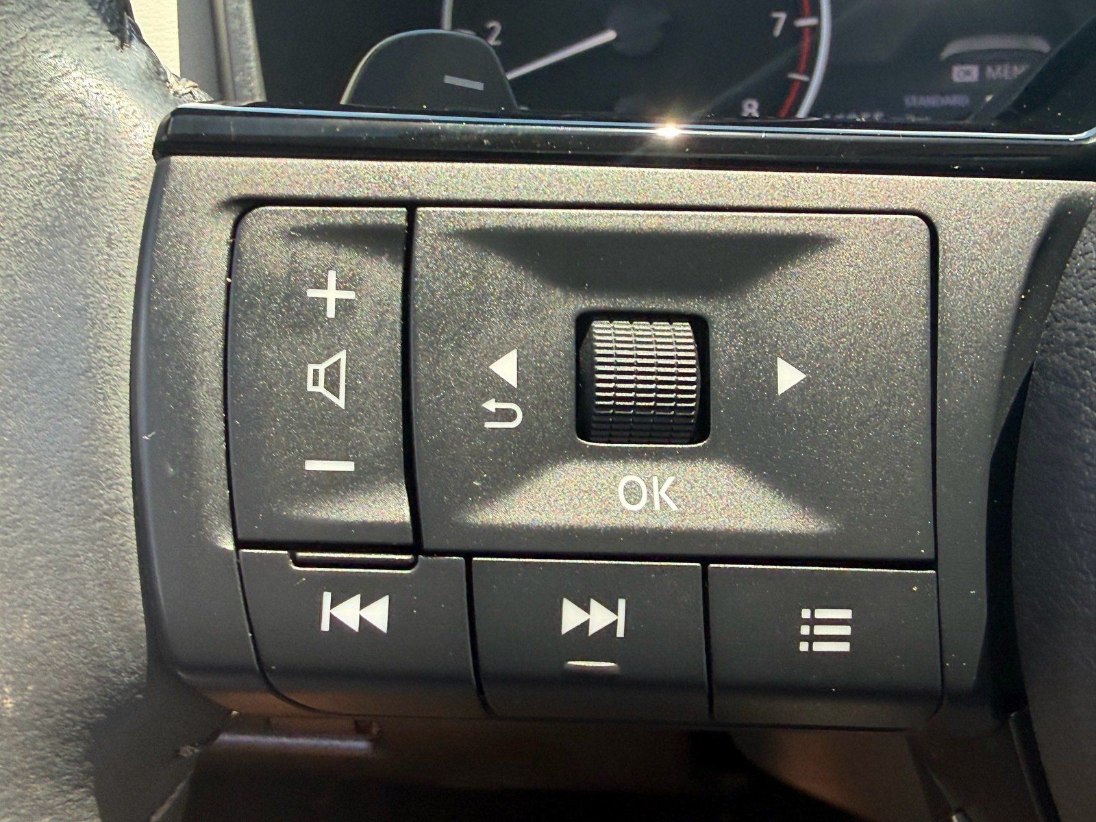 Certified 2023 Nissan Rogue SV w/ SV Premium B Package FWD image 29
