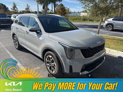 Used 2025 Kia Sorento S w/ Panoramic Sunroof Package