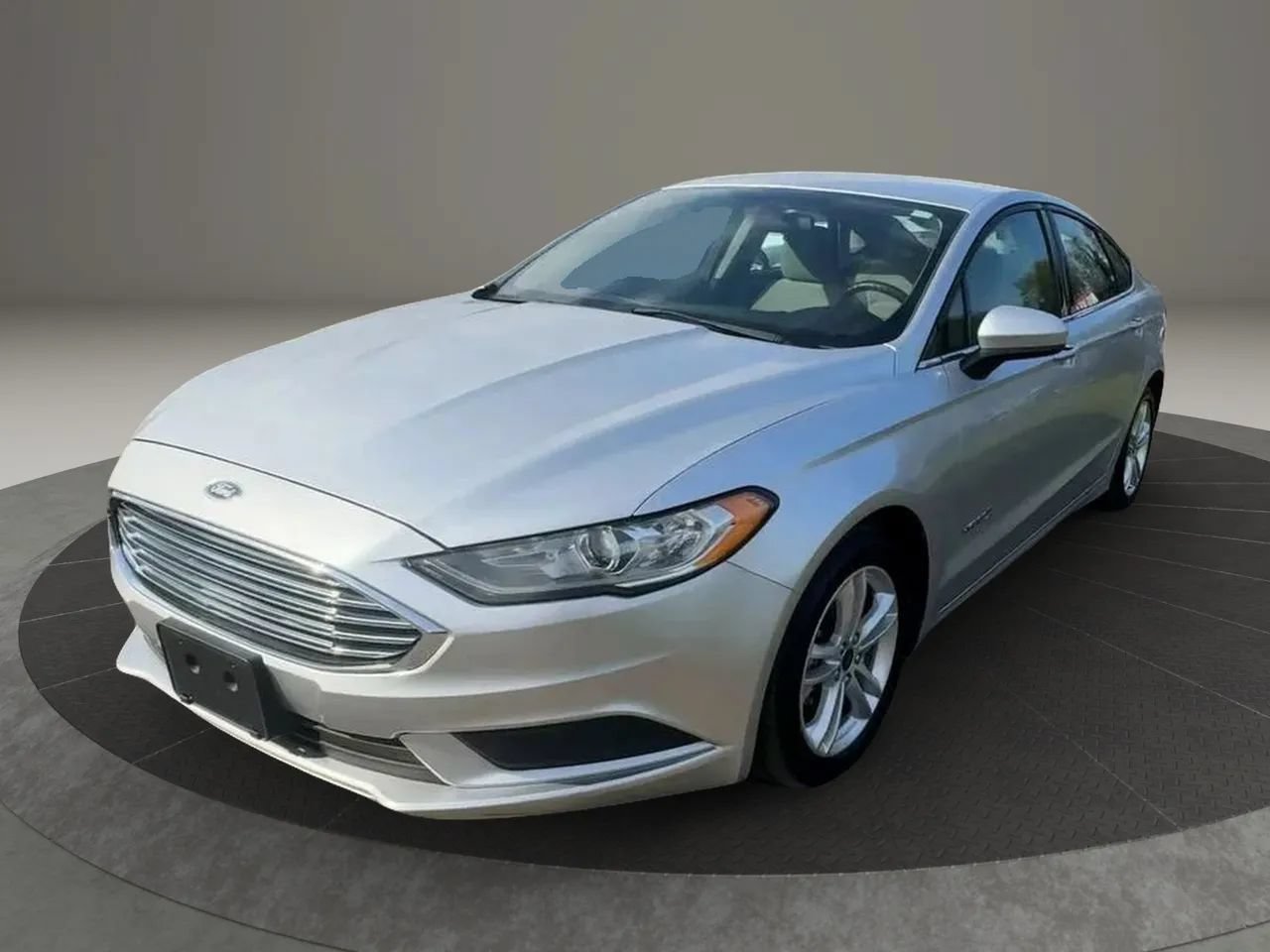 Used 2018 Ford Fusion S FWD image 3