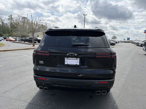 Used 2026 Chevrolet Traverse LT w/ Midnight/Sport Edition image 6