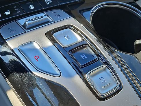 Used 2024 Hyundai Tucson Limited image 15