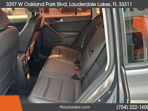 Used 2017 Volkswagen Tiguan S image 25