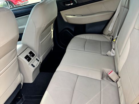 Used 2019 Subaru Outback 2.5i Limited image 11