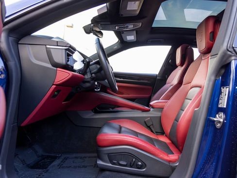 Certified 2024 Porsche Macan 4 Electric image 24