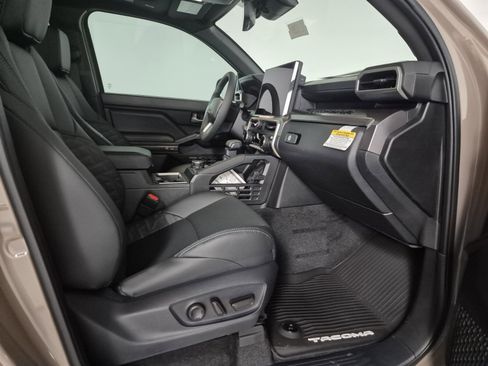 New 2026 Toyota Tacoma 4x4 Double Cab Hybrid image 40