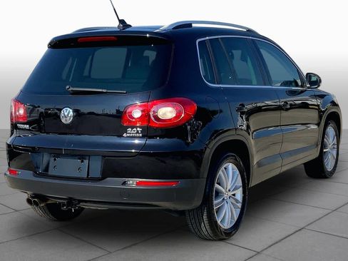 Used 2010 Volkswagen Tiguan SE AWD/4WD image 12