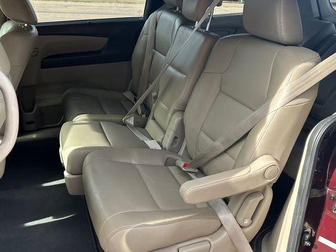 Used 2013 Honda Odyssey Touring image 10