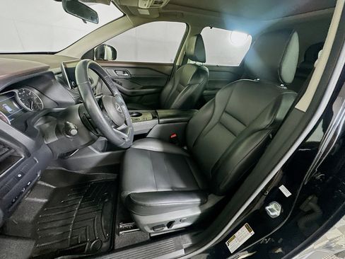 Used 2023 Nissan Rogue SV w/ SV Premium B Package FWD image 13