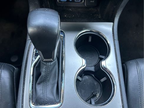 Used 2018 Jeep Grand Cherokee Laredo RWD image 18