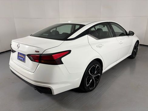 Used 2023 Nissan Altima 2.5 SR image 8