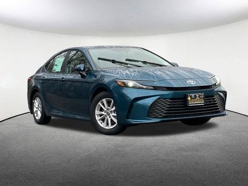 New 2026 Toyota Camry LE image 2