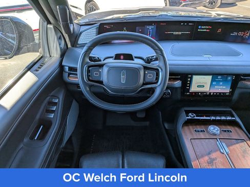 Certified 2025 Lincoln Navigator L Black Label AWD/4WD image 20