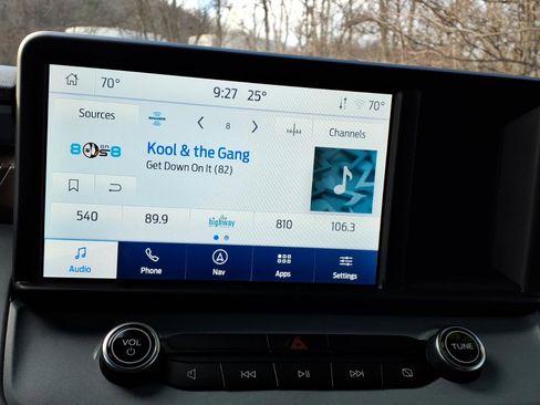 Used 2023 Ford Maverick Lariat w/ Lariat Luxury Package image 19