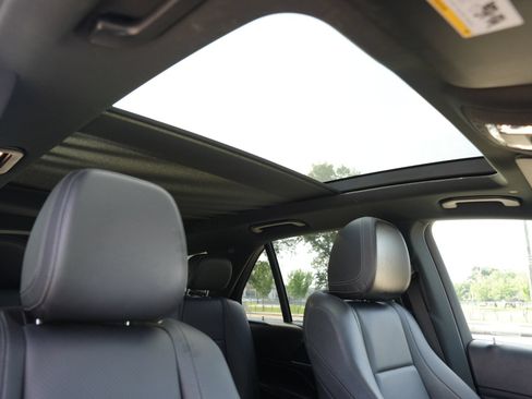 Used 2020 Mercedes-Benz GLE 350 4MATIC w/ 3rd Row Seat Package image 24