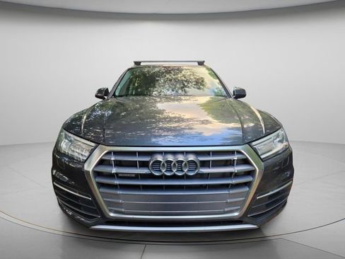 Used 2019 Audi Q5 2.0T Premium w/ Convenience Package AWD/4WD image 3