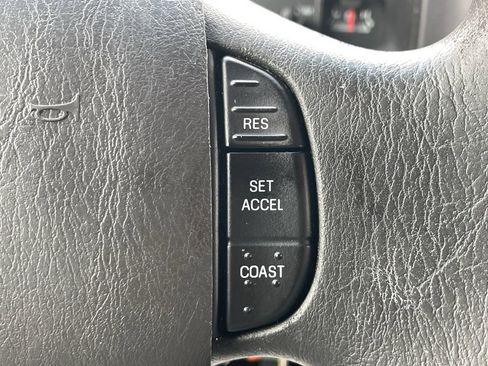 Used 2011 Ford E-350 and Econoline 350 XLT image 22