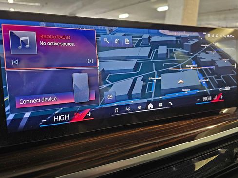 New 2026 BMW X5 xDrive40i w/ M Sport Package image 14