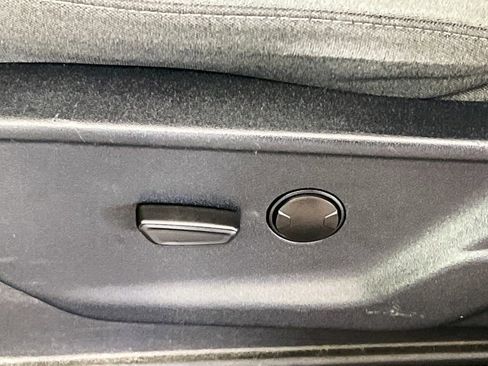 Used 2023 Ford F150 XLT image 13