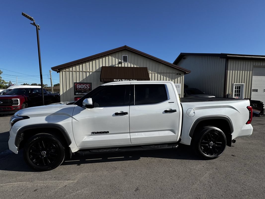 Used 2022 Toyota Tundra Limited AWD/4WD image 2