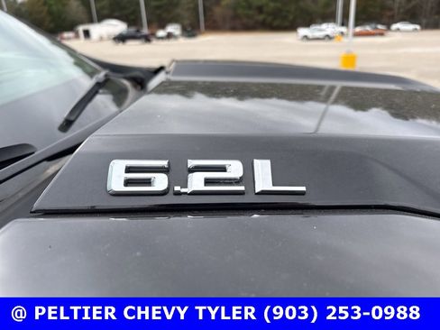 Used 2022 Chevrolet Silverado 1500 ZR2 w/ Technology Package image 11