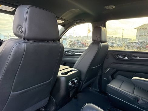 Used 2023 GMC Yukon XL Denali AWD/4WD image 39