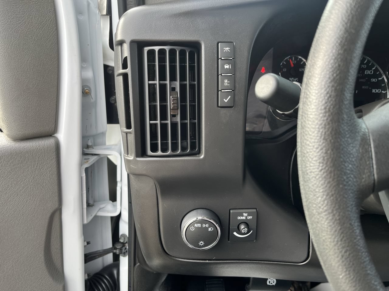 Used 2025 Chevrolet Express 2500 w/ Driver Convenience Package RWD image 15