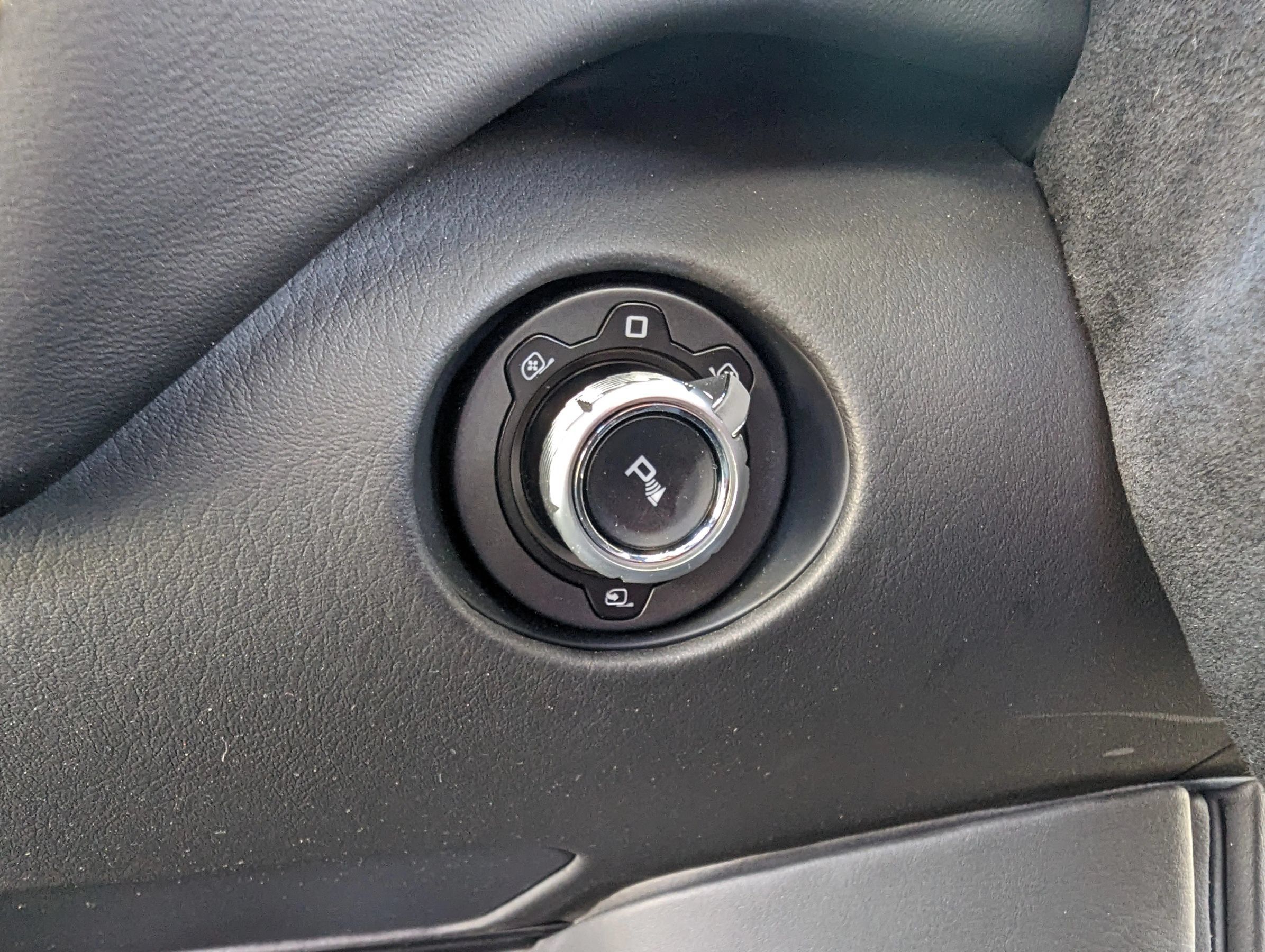 Used 2021 McLaren 720S Luxury RWD image 25