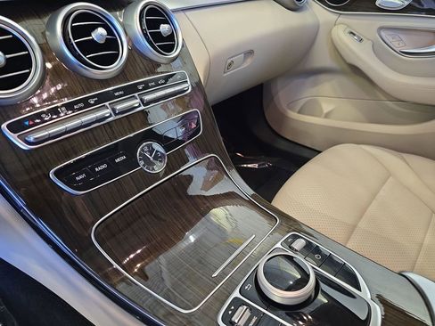 Used 2021 Mercedes-Benz C 300 Sedan image 25