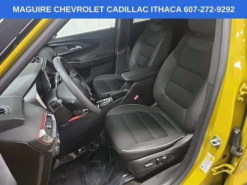 Used 2023 Chevrolet TrailBlazer RS w/ Convenience Package AWD/4WD image 29