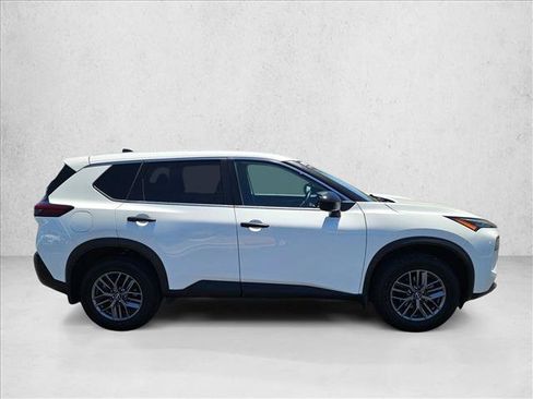 Used 2022 Nissan Rogue S FWD image 4