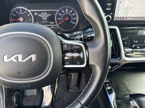 Used 2022 Kia Sorento S image 23