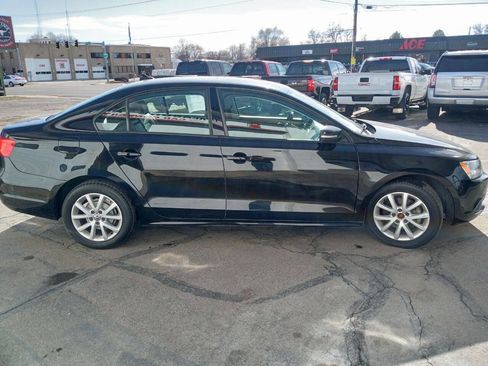 Used 2011 Volkswagen Jetta SE image 8