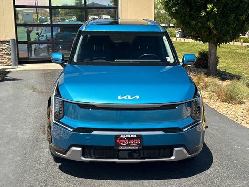 Used 2024 Kia EV9 Land w/ Towing Package AWD/4WD image 58