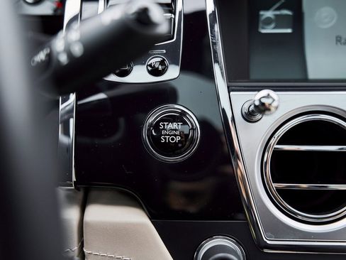 Used 2014 Rolls-Royce Wraith image 60