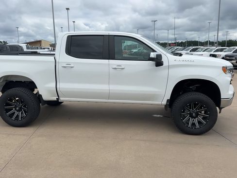 Used 2025 Chevrolet Silverado 1500 LT w/ Work Truck Package AWD/4WD image 2