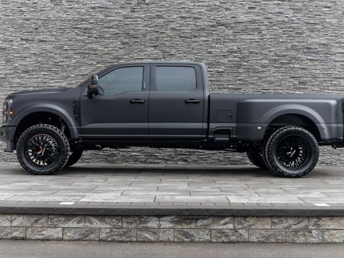 Used 2026 Ford F450 Platinum w/ Platinum Plus Package image 16